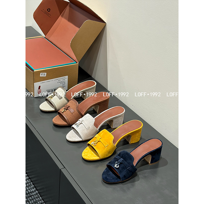 Loff Feels Amazing on the Feet! Original Factory Sheepskin Slip-On Sandals for Women, with Chunky Heels and Open Toes, Versatile for Commuting Loff Feels Amazing on the Feet! Original Factory Sheepskin Slip-On Sandals for Women, with Chunky Heels and Open Toes, Versatile for Commuting