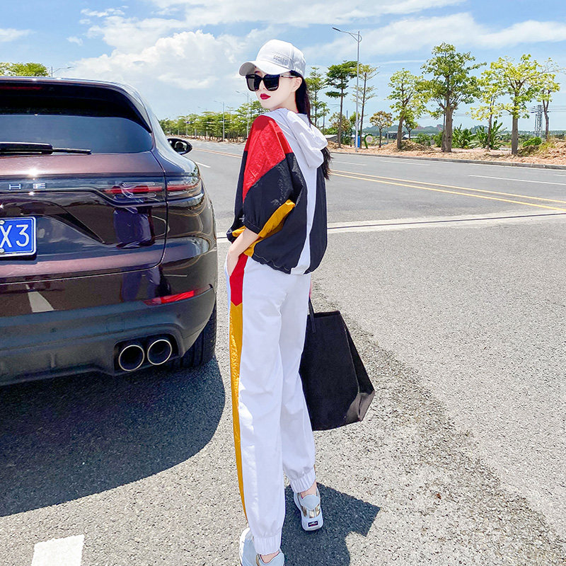 European station casual sports suit female summer large size 2022 new style fried street net red fashion age-reducing two-piece trend