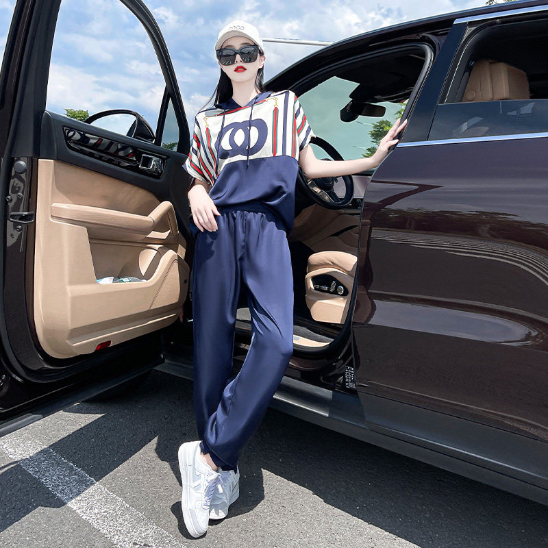 European Station Leisure Sports Suit Women Summer Great Sizes 2022 New fashion Temperament Short Sleeves TWO SETS WAVE