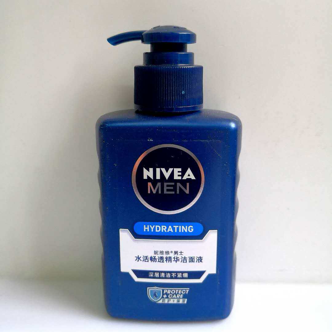 150ml Nivea Men's Aqua Essence Cleansing Liquid (expires on November 5, 2022)