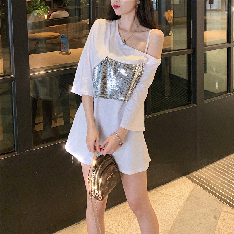 VK旗艦店 韓妞最愛超火亮小性感露肩短袖上衣