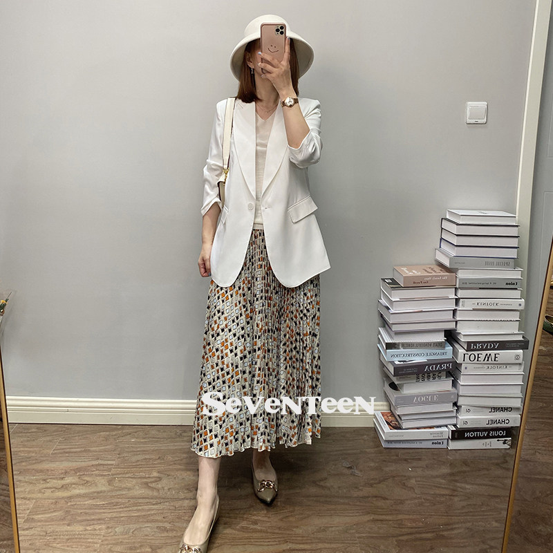 Super thin and thin spring suit