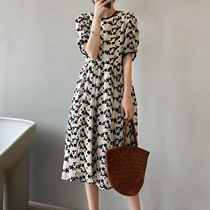 Japan 2021 new flocking crumbles with dress and womens summer collection waist foam with slew-style snow spinning a long dress