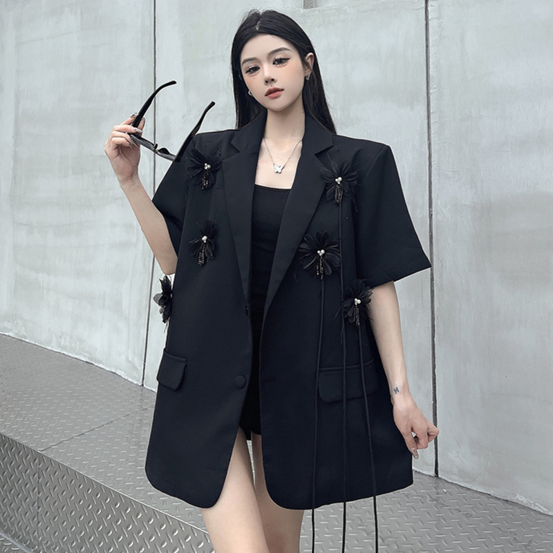 Niche, Sophisticated Black Short-Sleeved Blazer for Women, Summer, with Three-Dimensional Floral Tassel Design