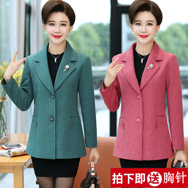 Mom's Spring Outfit, Short Blazer in a Chanel Style, Fashionable and Versatile, New Spring and Autumn Top for Middle-Aged Women