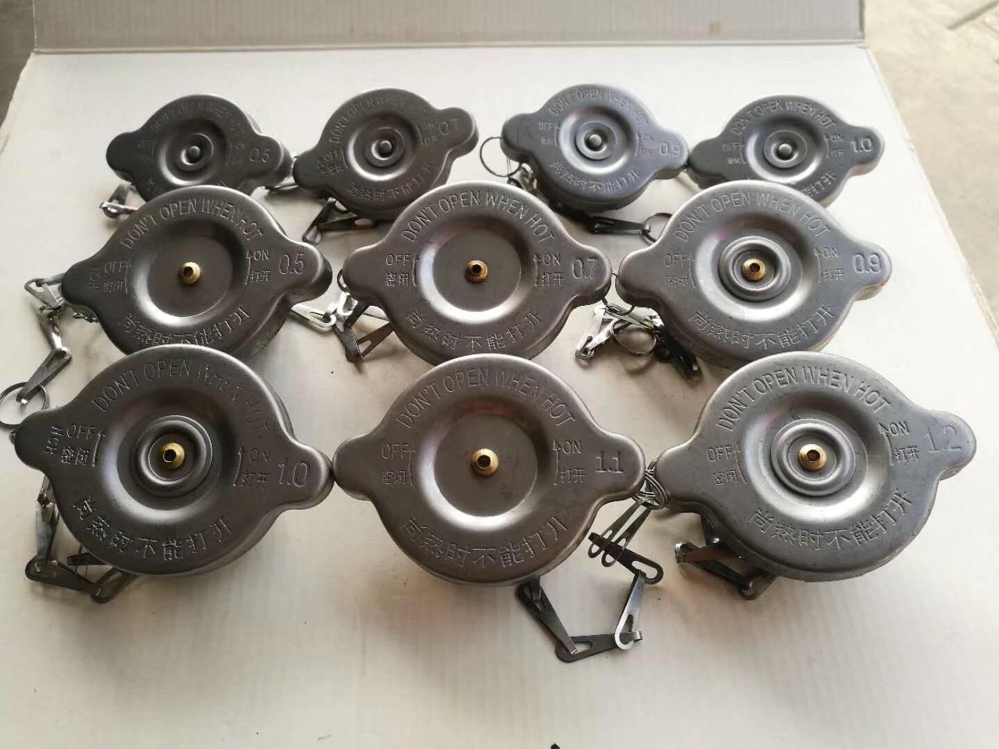 オリジナル宇通バスラジエーターキャップ、補助ケトルキャップ、金龍金魯JAC安凱、福田神龍中通ミニバス