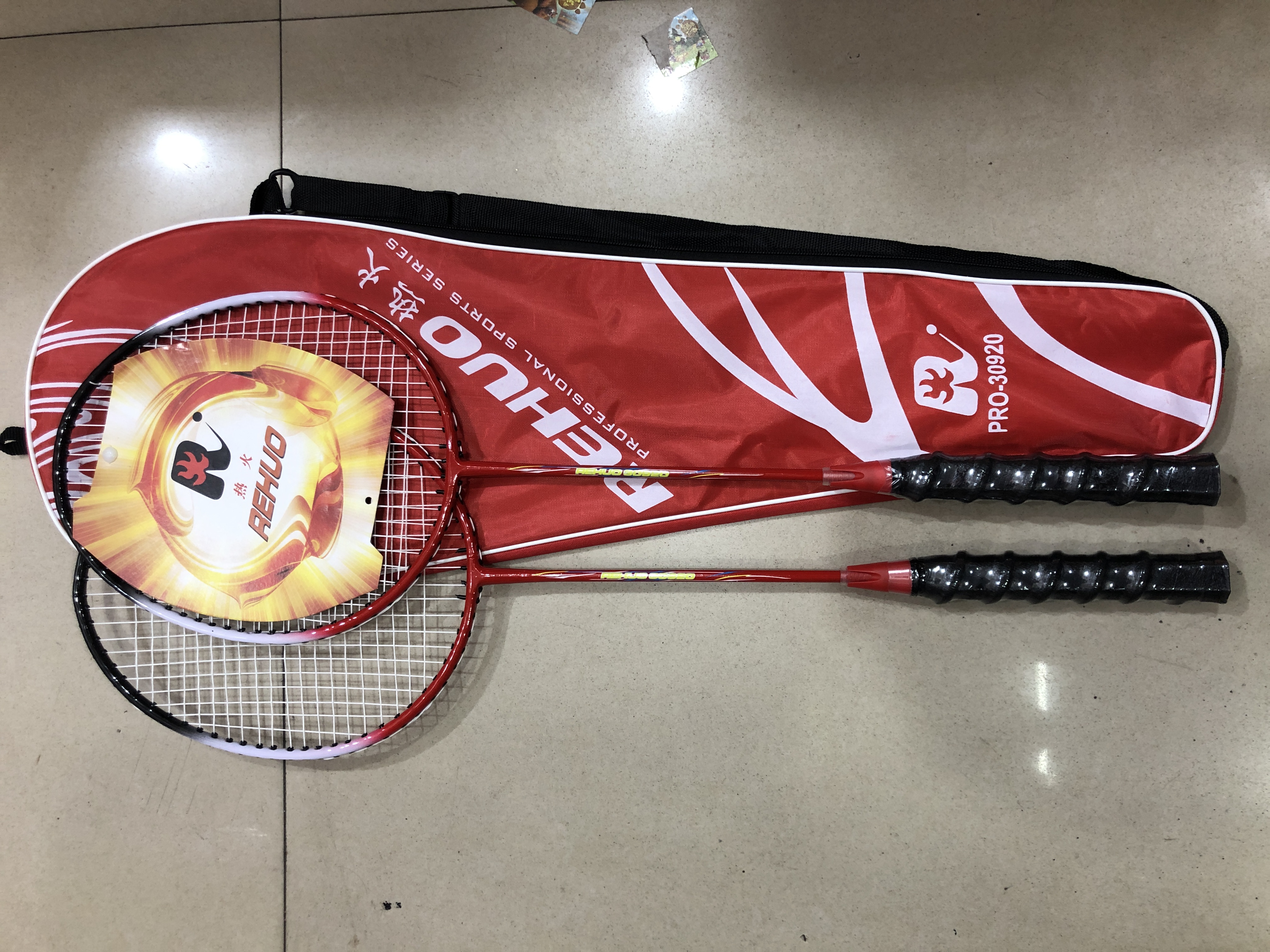 Hot-fire badminton racket student training with pat-in-iron aluminum alloy with keel hand glue-Taobao