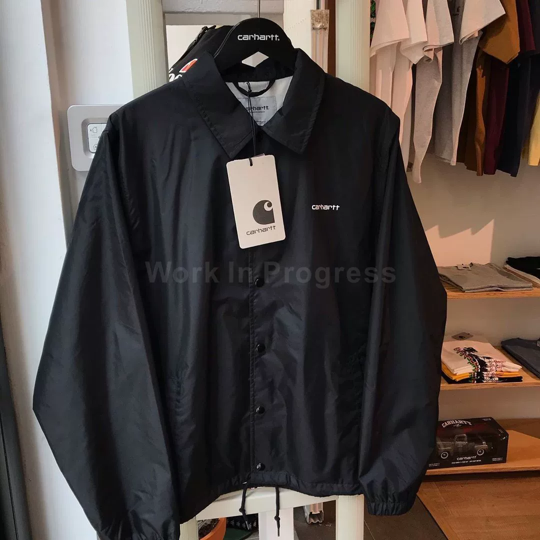 Пуховик-куртка той же стильной марки Carhartt WIP Coach Jacket Carhartt Wang Yibo: коуч-куртка с капюшоном