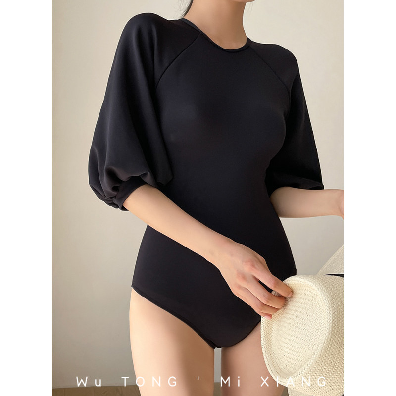 South Korea's new one-piece swimsuit woman short sleeve cover with slim collection of belly and back white beach seaside spa swimsuit woman