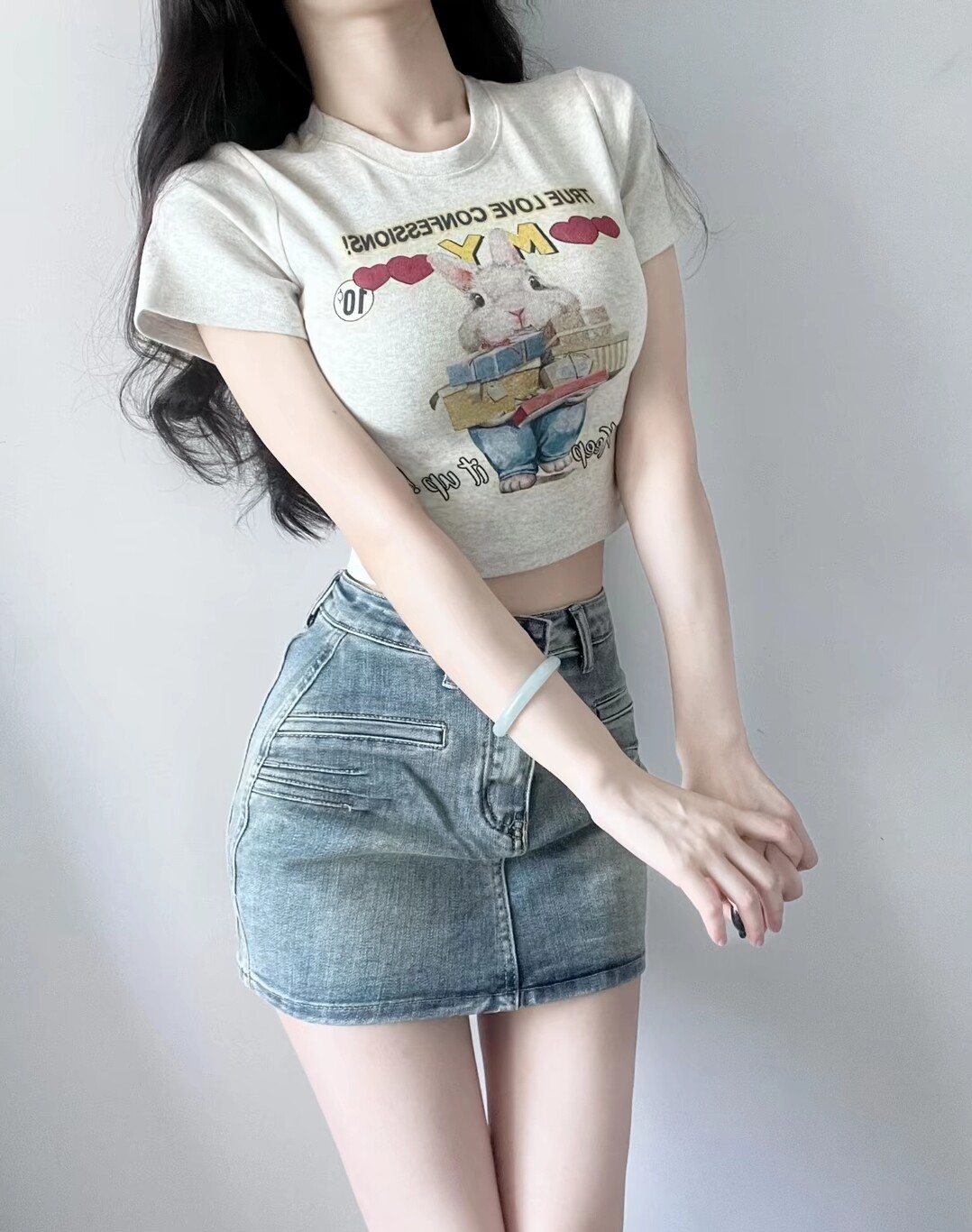 精品大佬女装的LOGO