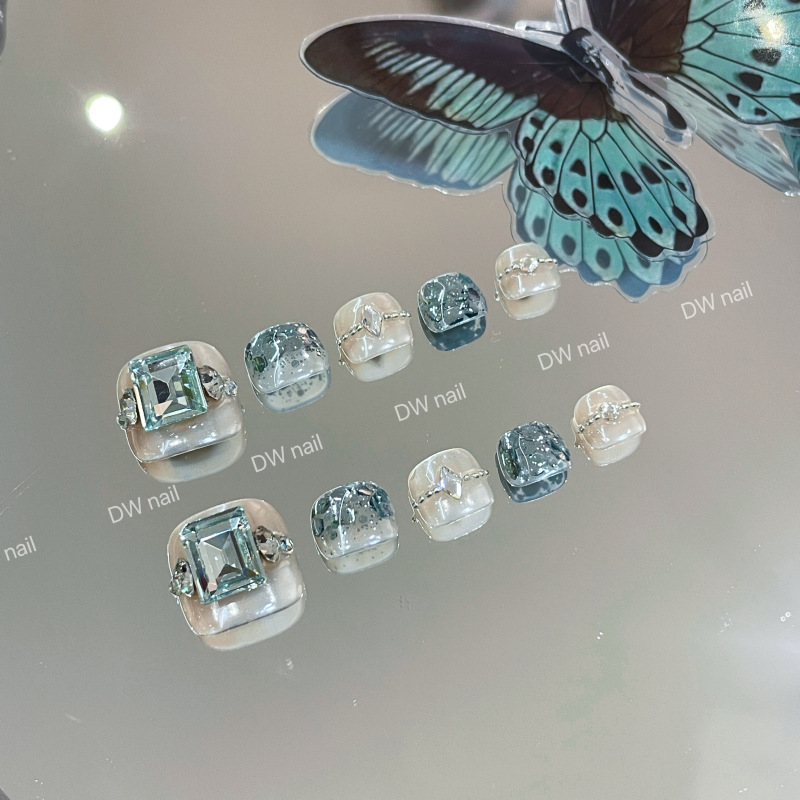 【Dw Light Luxury Nail】Ice Cube. Toenails. Shows Off Fair Skin, High-End Niche Wearable Nails, Manicure, Fake Nails
