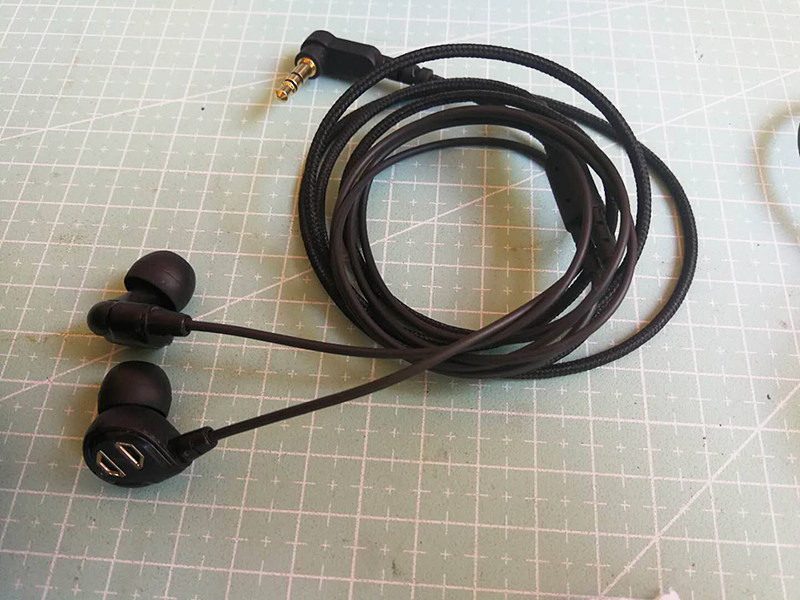 Sennheiser headphone repair IE60 IE80 size steamed bun MOMENTUM wire change plug headphone repair