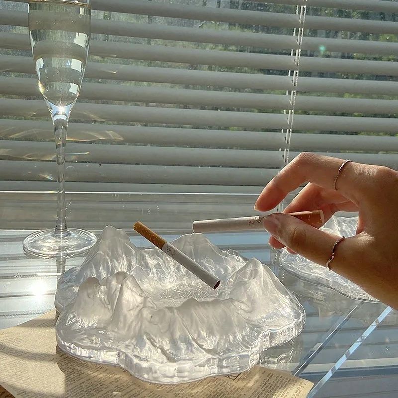Nordic style Light and luxurious Ashtray Minimins in Home Living Room Office Creative Trend Snow Mountain Iceberg Swing