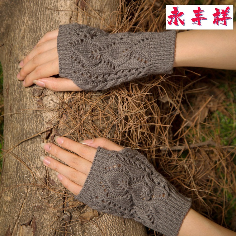 Autumn-winter office Outer lapped wool-knit Chaulotide finger-half finger typing warm female two-piece leaves hollowed-out glove
