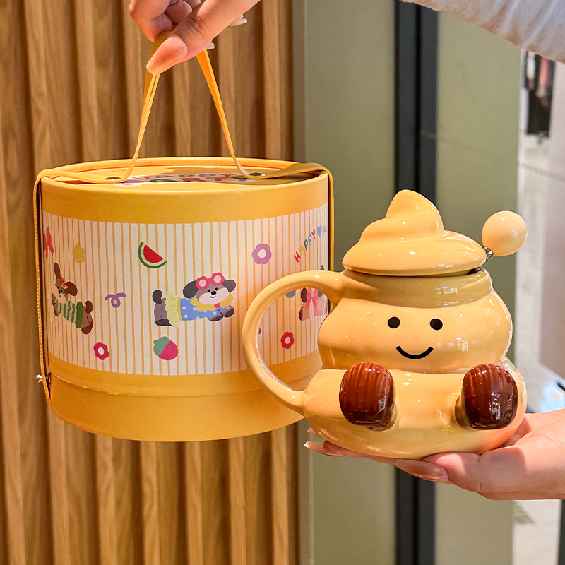 Cute and Adorable Ceramic Mug with Poop-Shaped Feet, a Quirky Birthday Gift for Girls, Unusual and Unusual Gift Box