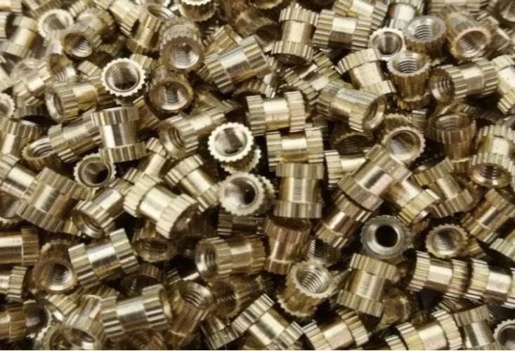 Injection moulded copper nut double pass copper inlaid piece copper M5X5 6-20X6 3 6 8 7 3 3 8 3 copper