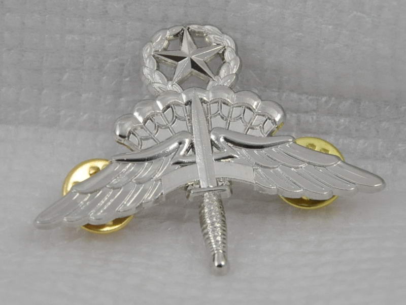 Collectibles U.S. Advanced Military Freefall Parachute High Jump Low Open HALO Skill Badge Badge