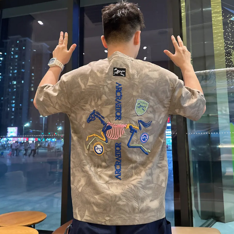 Trendy Chinese Style Tie-Dye Dinosaur and Horse Embroidery Short-Sleeve T-Shirt for Men, 2026 Summer New Fashion, Cool and Stylish Pure Cotton Half-Sleeve