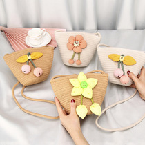 2024 New Childrens Woven Flower Straw Bag Beach Mini Mobile Phone Crossbody Small Bag Womens Summer Bag