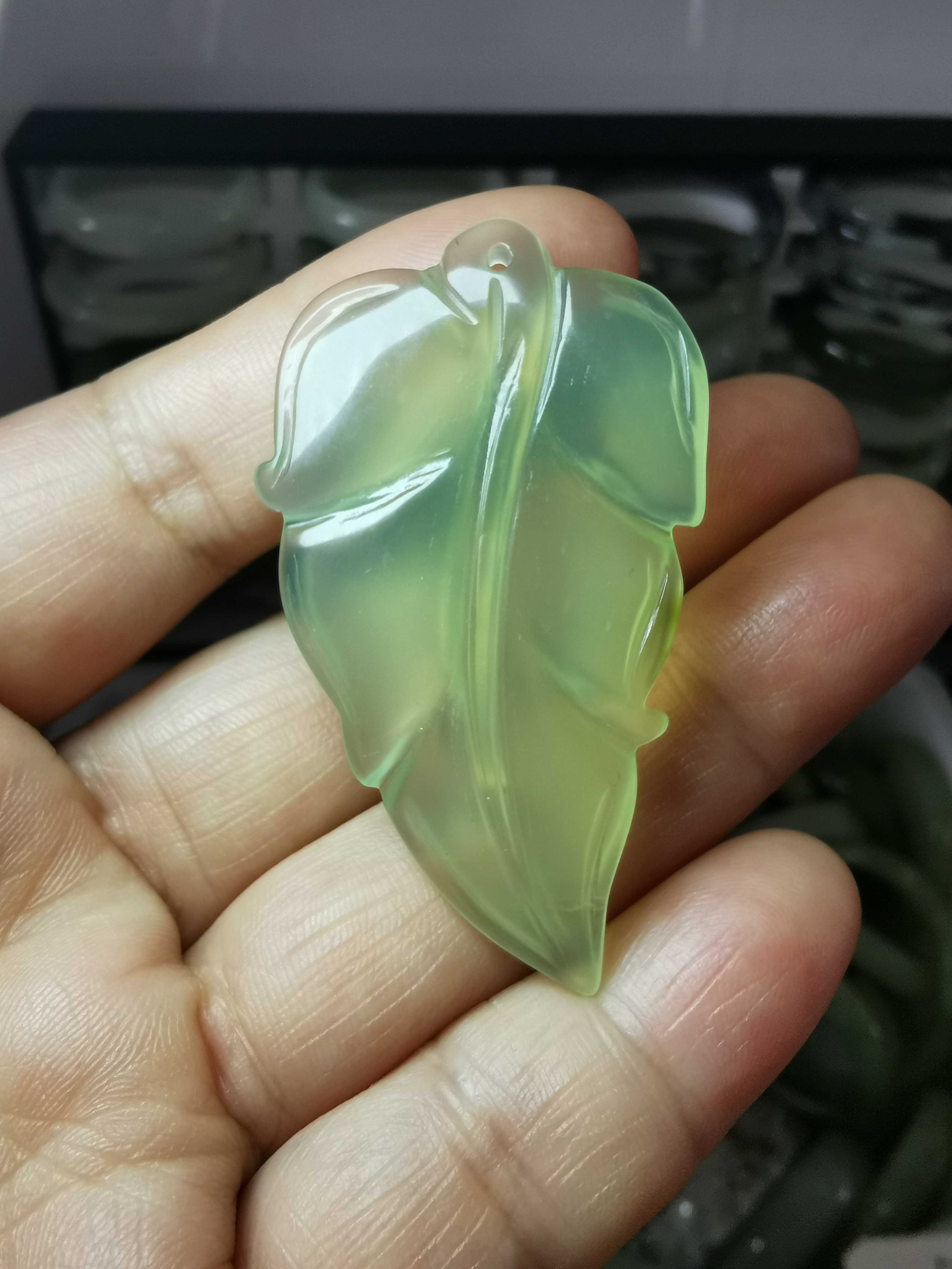Xiu Jade Pendant Leaf Pendant Pendant Necklace Pendant jade Jade Leaf Pendant jade Jade Leaf Ice Material
