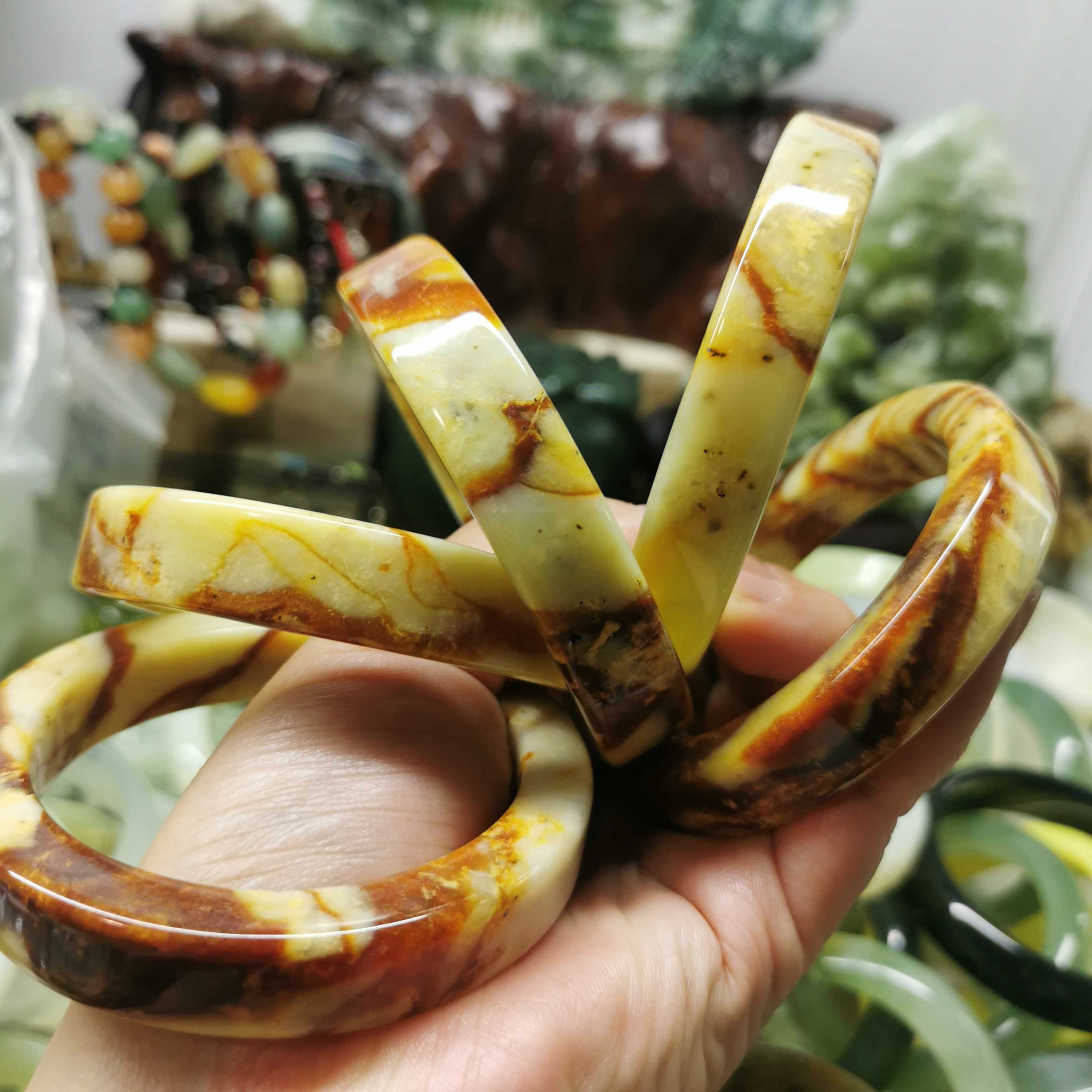 Natural Xiu jade flower jade bracelet jade bracelet Zaoyang red flower jade bracelet Korean version bracelet jade bracelet jade bracelet