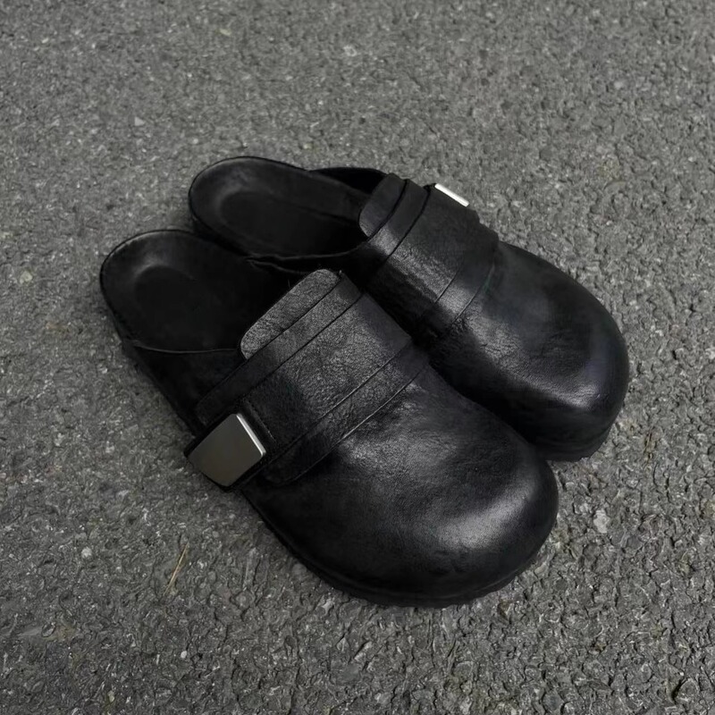 Leather Mule Shoes with Closed Toe, Unisex, Fashionable Genuine Leather, Trendy and Cool Style, Thick-Soled Birkenstock Shoes, Black Slip-On for Outdoor Wear