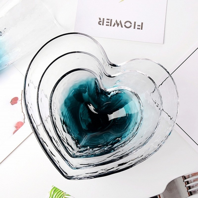 Japanese gradient blue hammered glass bowl Creative cute salad bowl Heart-shaped fruit bowl Crystal dessert bowl tableware