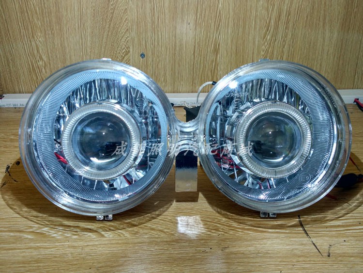 Zuma Mountain Cat Duck BWS Sửa đổi ống kính đôi ánh sáng Angel Eye Land Rover Xe máy Xenon Light Headlight hội - Đèn HID xe máy 	đèn pha led 7 màu cho xe máy
