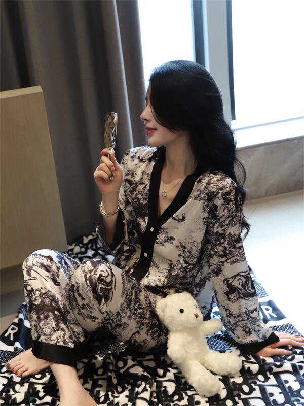 Chinese Style Pajamas for Women, Spring and Autumn Models, High-End Brand, 2026 New Summer Ice Silk Women's Loungewear Two-Piece Set