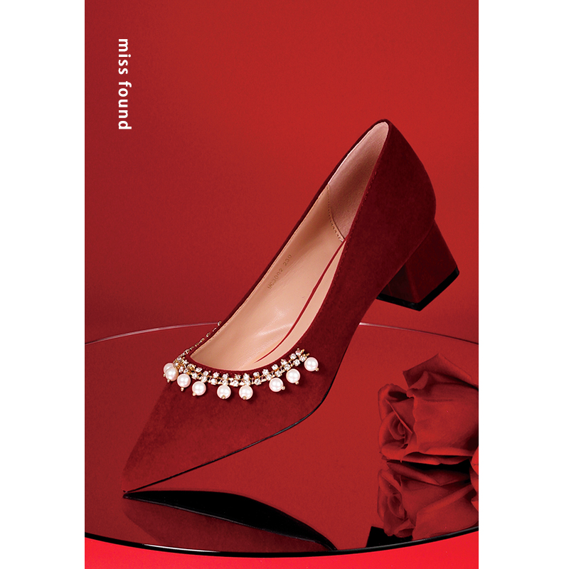 Red wedding shoes female bride shoes thick heel not tired feet Xiuhe wedding dress two wear French niche high-end 2022 new