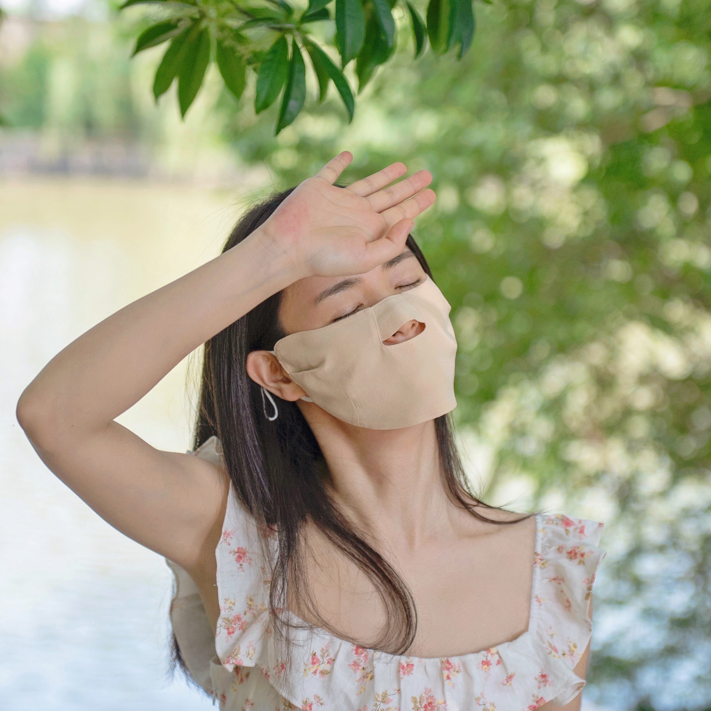 A deer silk mask grass dyed half face sunscreen anti-blue light anti-oil smoke anti-allergic anti-ultraviolet breathable