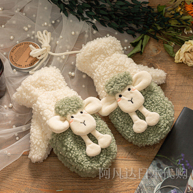 Japanese Japanese Japanese Department GP cute garnter thickened goat lamb cartoon Winter hanging neck-in-damp cotton wrap refer to female even finger gloves