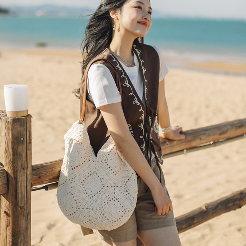 [Chinese Valentine's Day Gift] Large-Capacity Beach Bag for the Seaside, 2026 New Summer Woven Bag, Hollow-Out Shoulder Bag