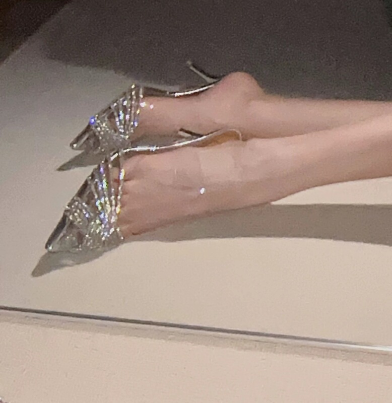 Absolutely Amazing!! Really Beautiful~ Pointed-Toe Rhinestone Sexy Closed-Toe Sandals