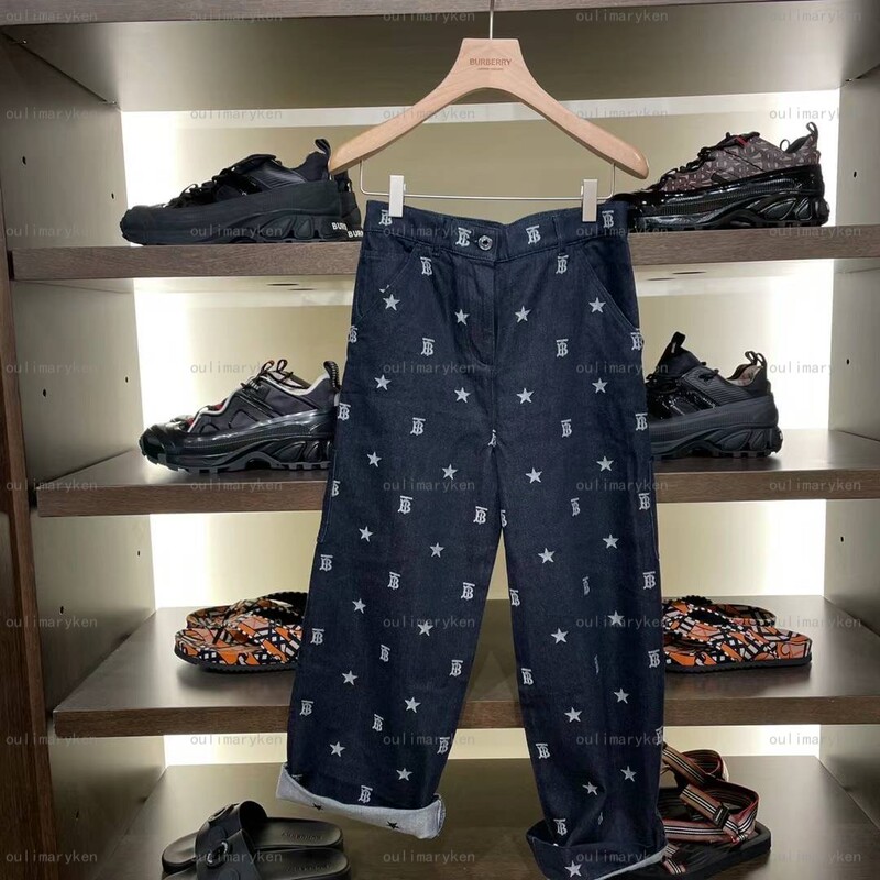 Italian Outlet Burberry Girls' Denim Wide-Leg Pants Full Logo Dark Blue 8 10 12 Years Old Italian Outlet Burberry Girls' Denim Wide-Leg Pants Full Logo Dark Blue 8 10 12 Years Old
