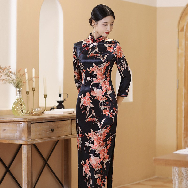 Retro advanced autumn cheongsam for mother, high-quality style Retro advanced autumn cheongsam for mother, high-quality style