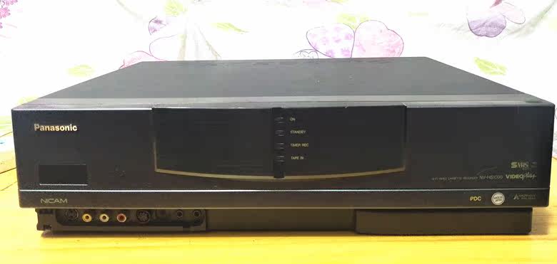 Panasonic NV-HS1000BYP Six-head S-VHS Video recorder