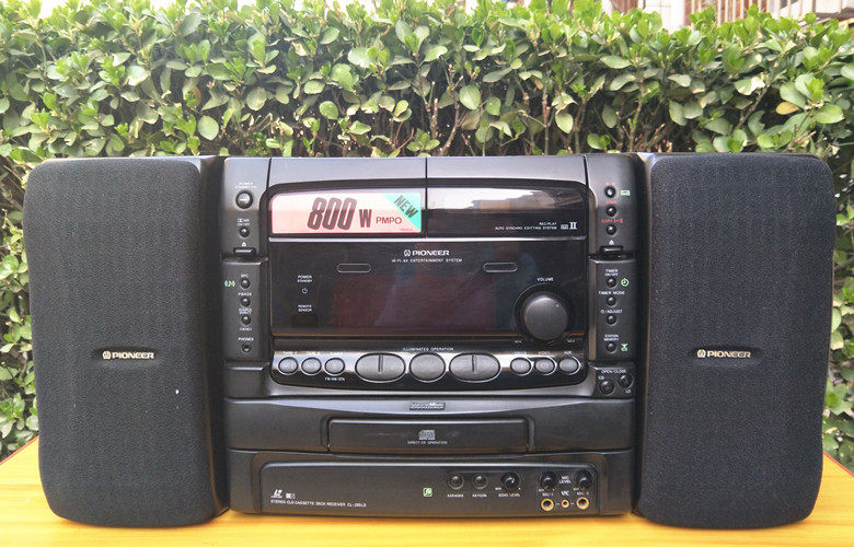 Japan's original Pioneer J55 combination sound