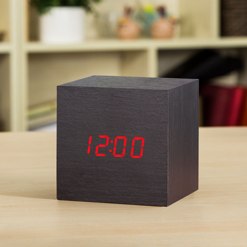 Electronic alarm clock Student silent bed clock Luminous children's table clock Cute creative personality table clock desktop