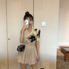 女装夏季短袖T恤韩版百褶半身短裙两件套