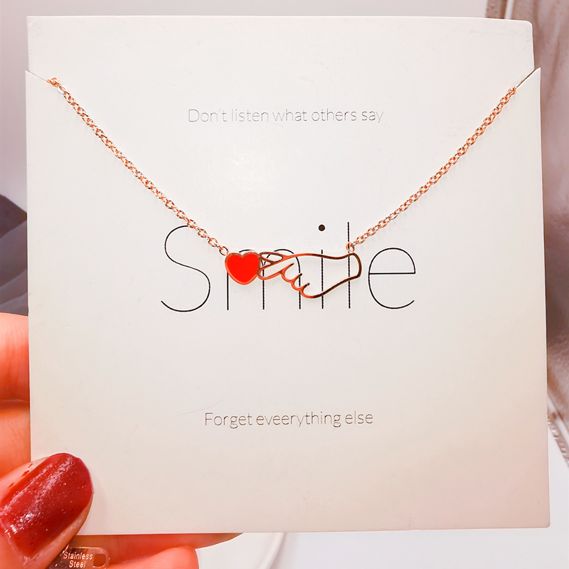 Net red heart necklace female titanium steel small love clavicle chain design sexy summer all-match pendant 2020 new