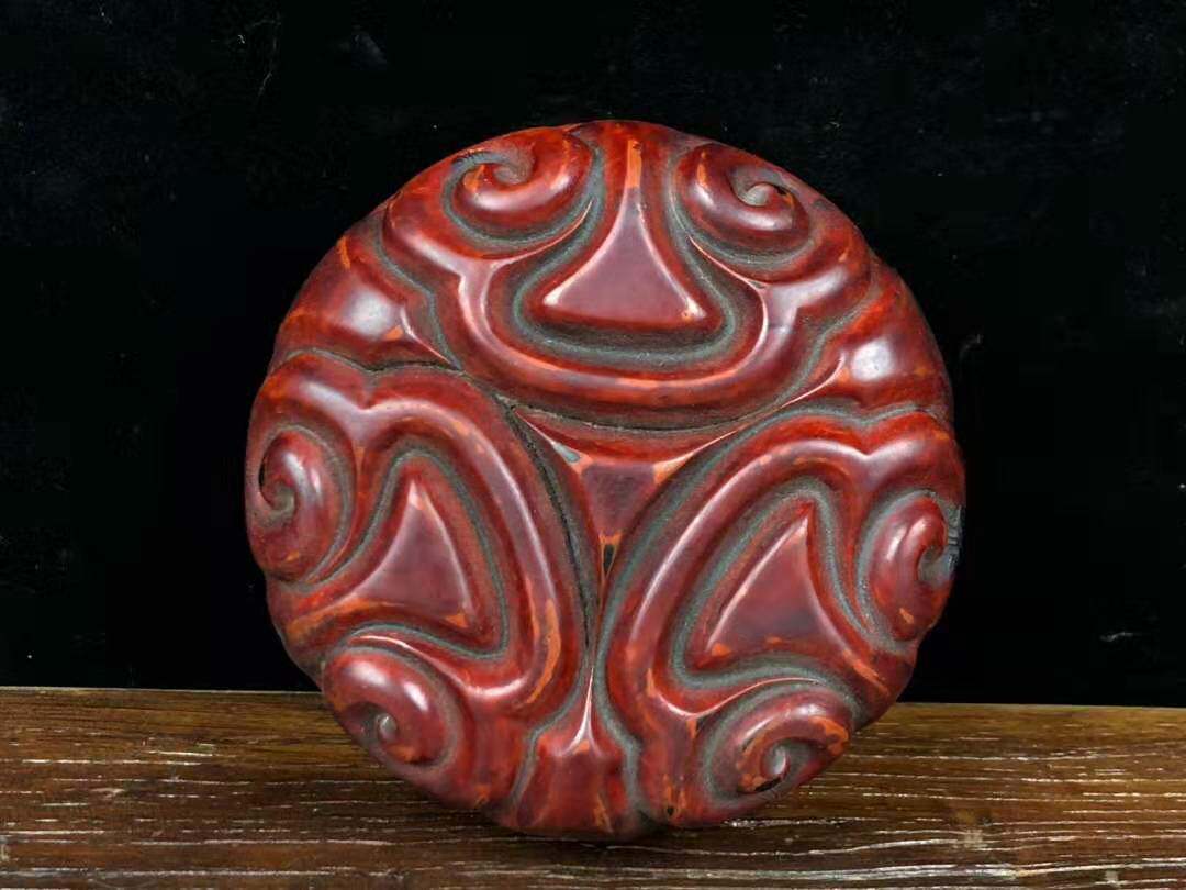 Folk Collection Old and red lacquered ware containing box pendulum with a diameter of 14 5 cm