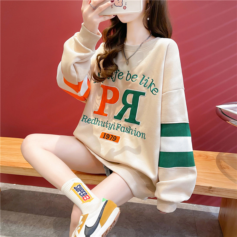 2022 Spring and autumn new gestational women's clothing and women's medium long version of embroidered blouses with long sleeves T-shirts for undershirt and Korean version outside