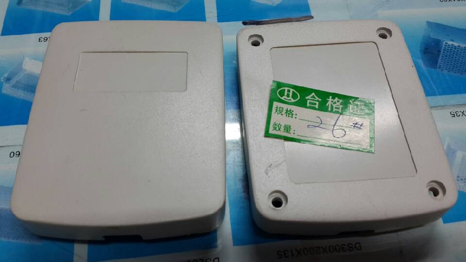 Factory direct selling plastic instrument shell handheld control shell 82*64*25 battery box wiring control shell