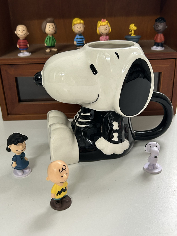 Snoopy Halloween-Themed Cup, Three-Dimensional Ceramic Mug, Large Capacity, Water Cup, Household Ceramic Ornament, Minor Flaws