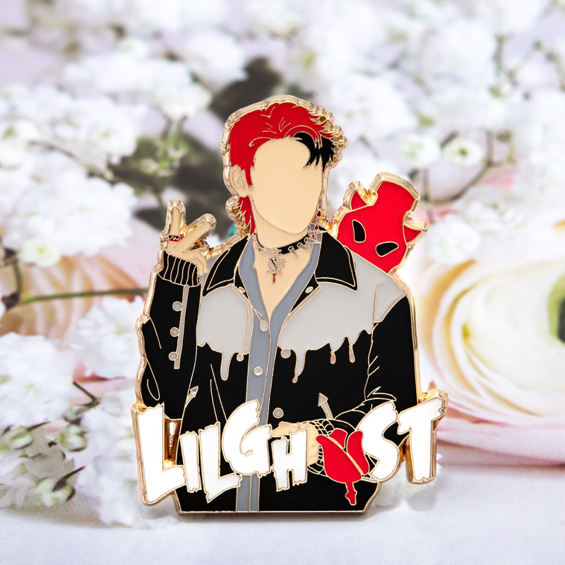 Wang Linkai around LG badge with the same metal badge bra card should be supported birthday present NINE PERCENT