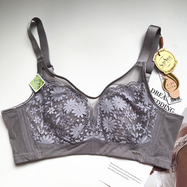 Casual 19 mùa xuân và mùa hè mới không có vòng ngực thép 7063 siêu mỏng ngực lớn nhỏ đầy đủ đồ lót chống chói - Strapless Bras shop nội y