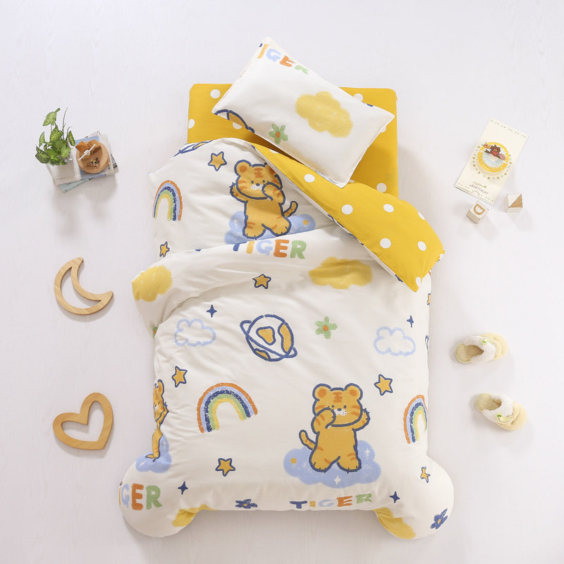 Children's kindergarten quilt three-piece set of pure cotton into the kindergarten special baby baby nap futon with core six-piece set