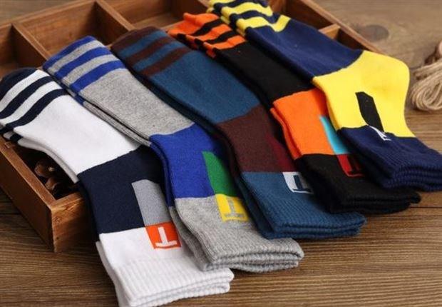 Mùa thu và mùa đông nam cotton ống vớ mùa thu thoáng khí mồ hôi khử mùi 100% cotton bốn mùa quà tặng thanh niên tất lưới