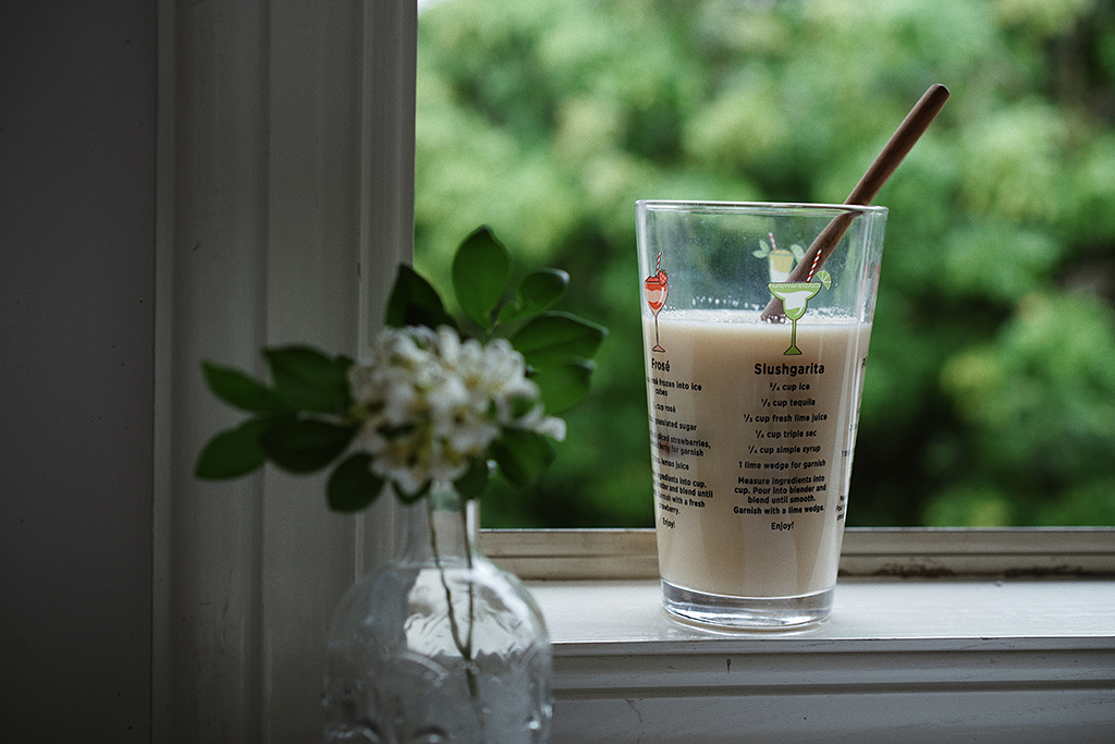 A taste of the taste of the nostalgic taste of honey milk tea
